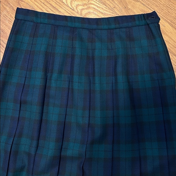 Pendleton plaid pleated skirt - Picture 6 of 7